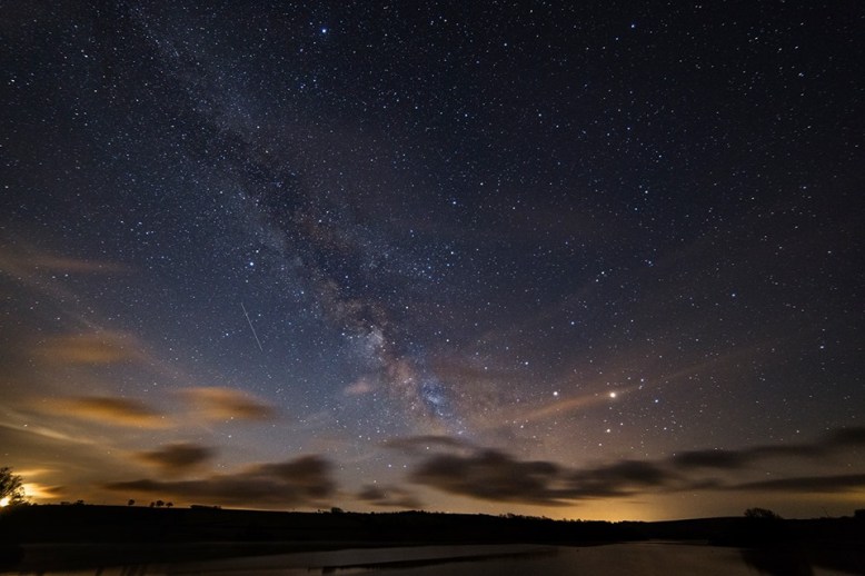 Wimbleball Lake 3.30am on 1 May 2016. Moon just starting to rise bottom left, Mars, Saturn and Antares to the right of the Milky Way. Photo by Paul Howell.